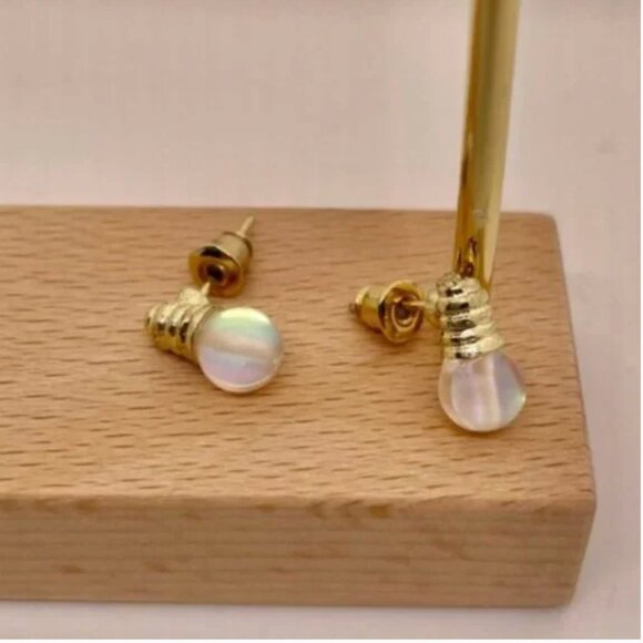 ✨ FREE Light Bulb Boho Peasant Art Deco Pop Electric Hip Hipster Hippie Earrings - Picture 5 of 10